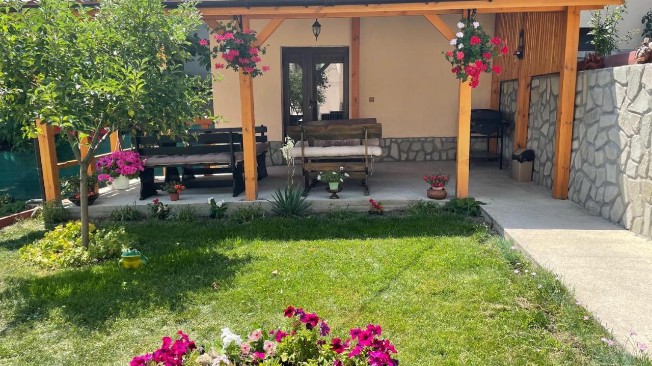 Saint Maria Guest House Velingrad Eksteriør billede